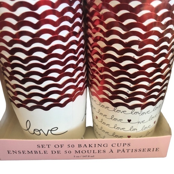 Cupcakes & Cashmere At Home Set Of 50 LOVE Baking Cups Disposable Valentines - Picture 2 of 4